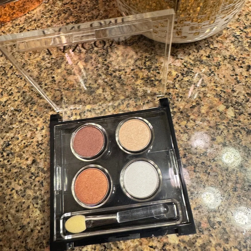 Lancome Eyeshadow Quad‎ - Bronze, Gold, Silver, Cream